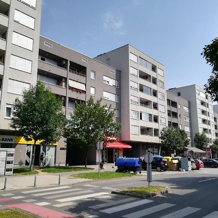 Apartments Dora Zagreb Exteriör bild