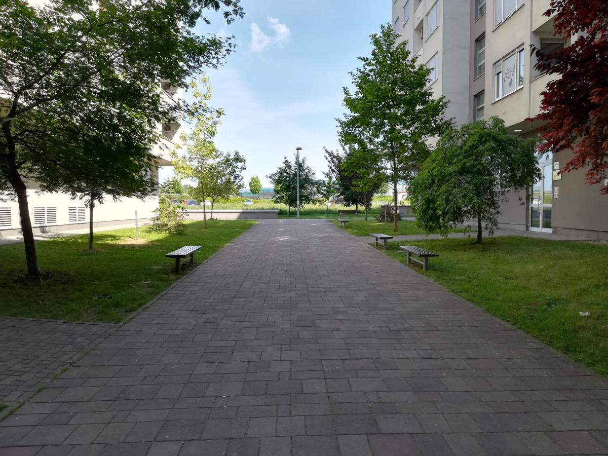 Apartments Dora Zagreb Exteriör bild